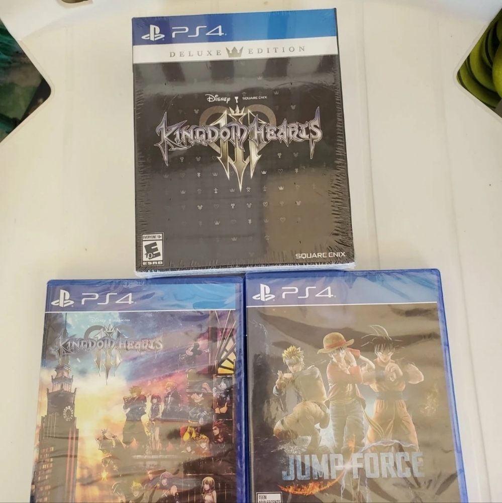 PS4 game bundle kingdom hearts